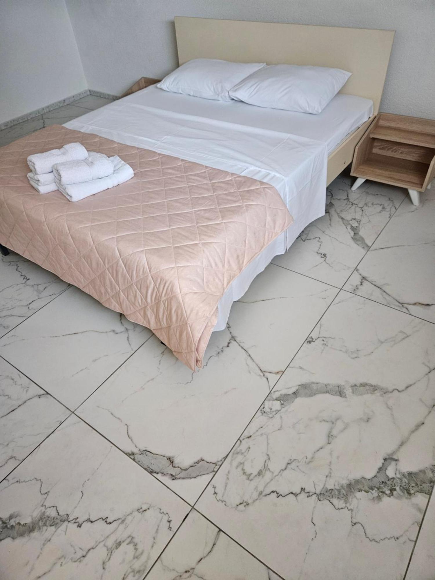Unique Apartmens City Center Bitola Buitenkant foto